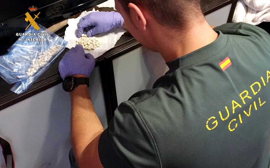 La Guardia Civil interviene en Treto casi 160 pastillas de éxtasis y 506 plantas de marihuana