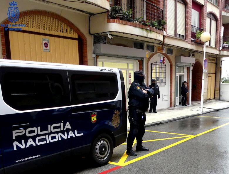 La Policía Nacional detiene en Castro Urdiales a cinco personas por robo con fuerza y lesiones