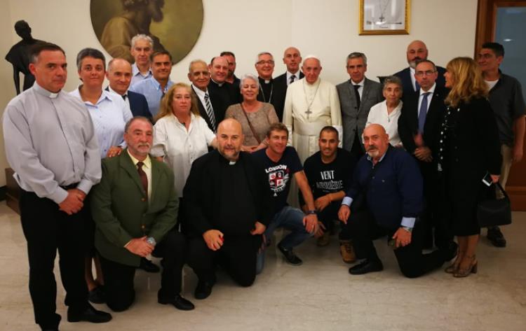 El Papa Francisco recibe a un grupo de internos de El Dueso