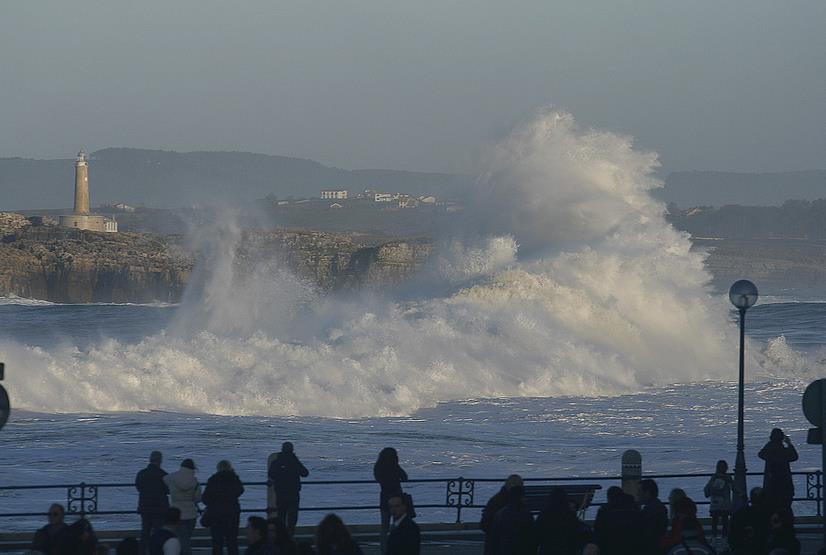 Temporal en Santander, foto de archivo de CANTABRIA DIARIO / David Laguillo (C)