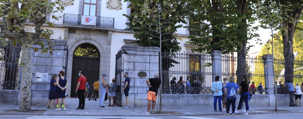 Fracasa la «vuelta al cole» en Santoña y exigen el cese de Marina Lombó