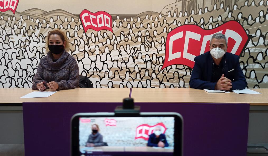 Caos en Educación: piden la cabeza de Lombó después de que la Justicia devuelva las vacaciones escolares