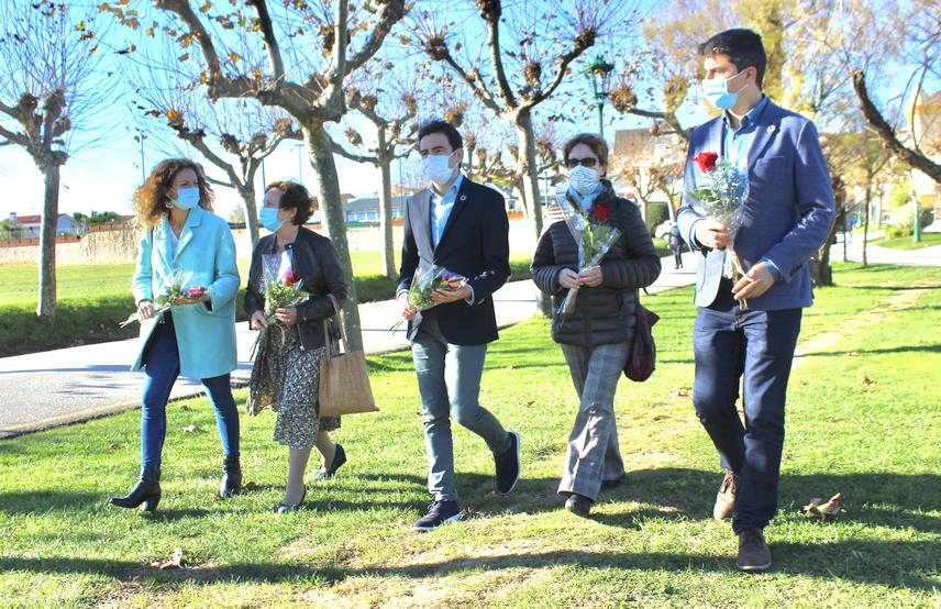 El PSOE reivindica a Ernest Lluch en Santander en el XX aniversario de su asesinato por ETA