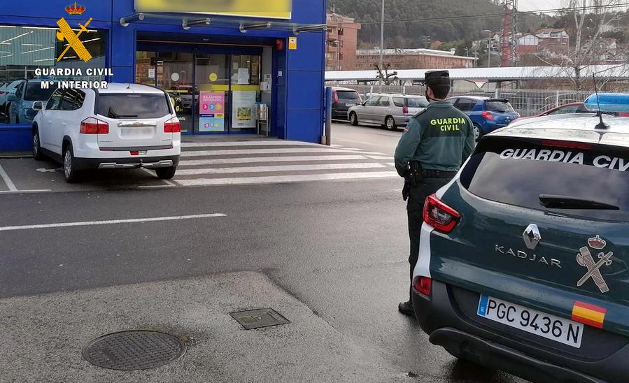 Investigan a la responsable de un establecimiento de Castro Urdiales por presuntamente comprar productos hurtados