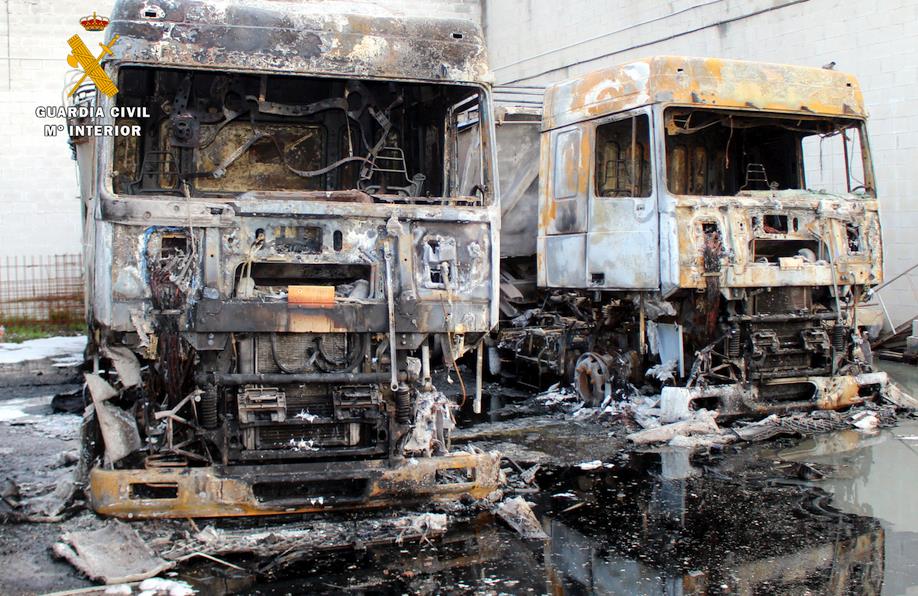  Detenidos los presuntos autores de la quema de camiones en una empresa de Raos