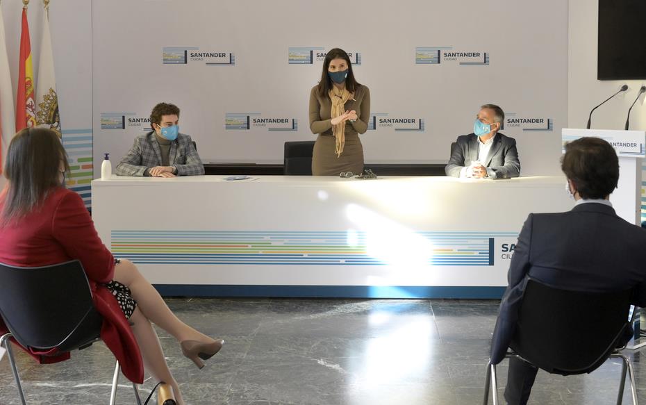 Gema Igual preside el acto de entrega de diplomas del ‘Coworking Santander a Punto’
