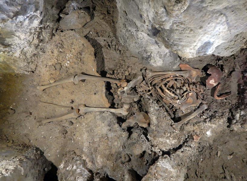  El IIIPC estudiará el esqueleto encontrado en la cueva de Errotalde, el más antiguo de Navarra