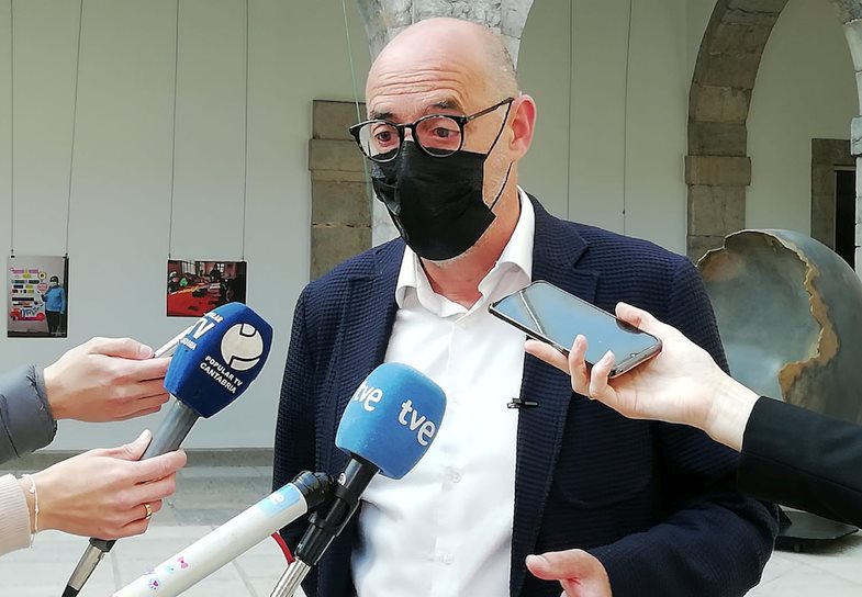 Álvarez: “El presidente del Gobierno de Cantabria no puede mentir. Lo hizo con Urkullu hace unos días y ahora con la comida y el puro. Es intolerable”