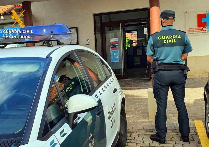 La Guardia Civil investiga a los presuntos autores de coaccionar a una enfermera y amenazar a una médica
