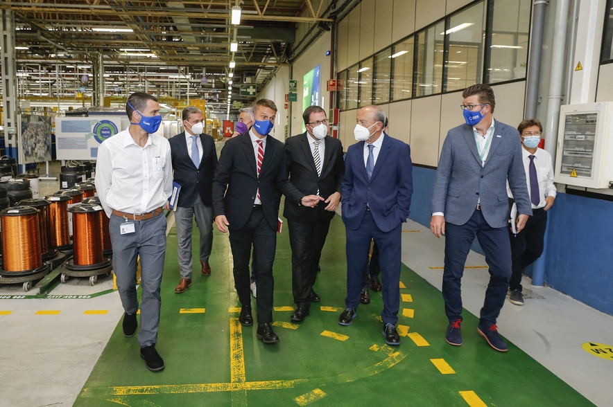 Industria concede 96.000 euros al clúster de Automoción GIRA para promover la competitividad del sector