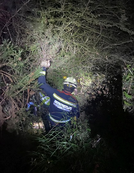 Rescatado un senderista desorientado y atrapado en matorrales en una zona de monte de Valdáliga