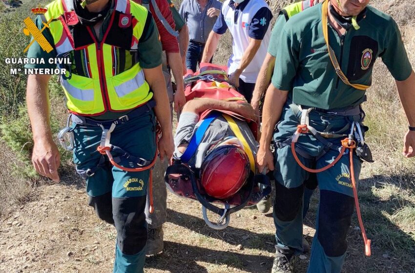 La Guardia Civil rescata a un hombre de 70 años caído por un talud con fuerte pendiente, cerca de Potes