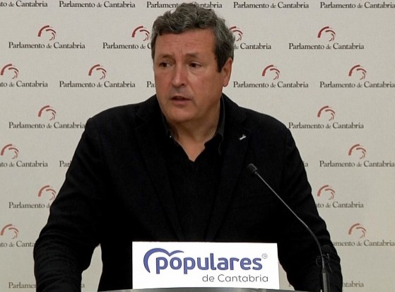 Iñigo Fernández - El PP registra una iniciativa con medidas para frenar la ocupación ilegal de viviendas en Cantabria