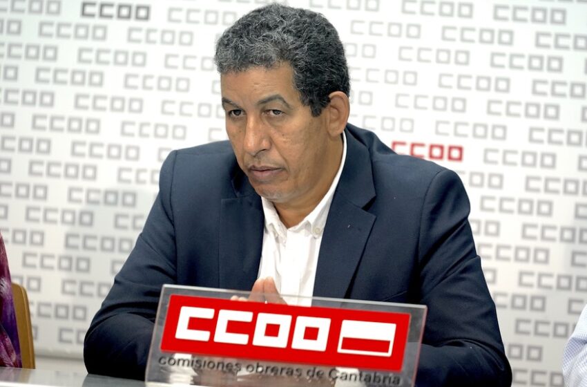 El delegado del Frente Polisario en España , Abdulah Arabi, en la sede de CCOO en Cantabria