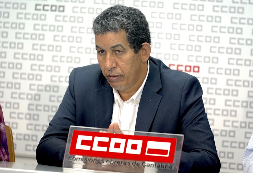 El delegado del Frente Polisario en España , Abdulah Arabi, en la sede de CCOO en Cantabria