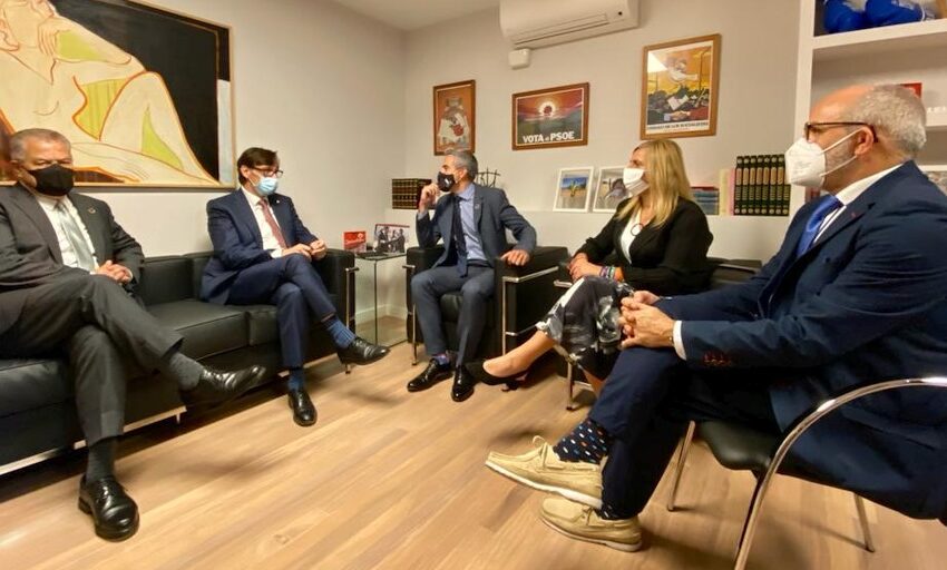 Zuloaga asegura que Cantabria es un 'referente' por la gestión de la crisis sanitaria y el éxito en la campaña de vacunación