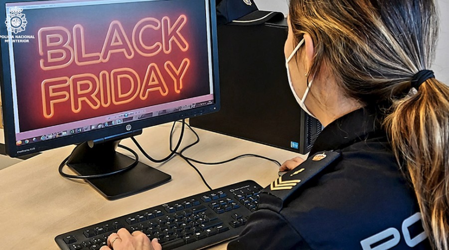 La Policía Nacional recuerda las pautas para evitar fraudes y estafas durante las compras online en el Black Friday