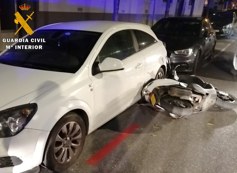 Detenido un joven que, tras conducir de forma temeraria, agredió a dos agentes