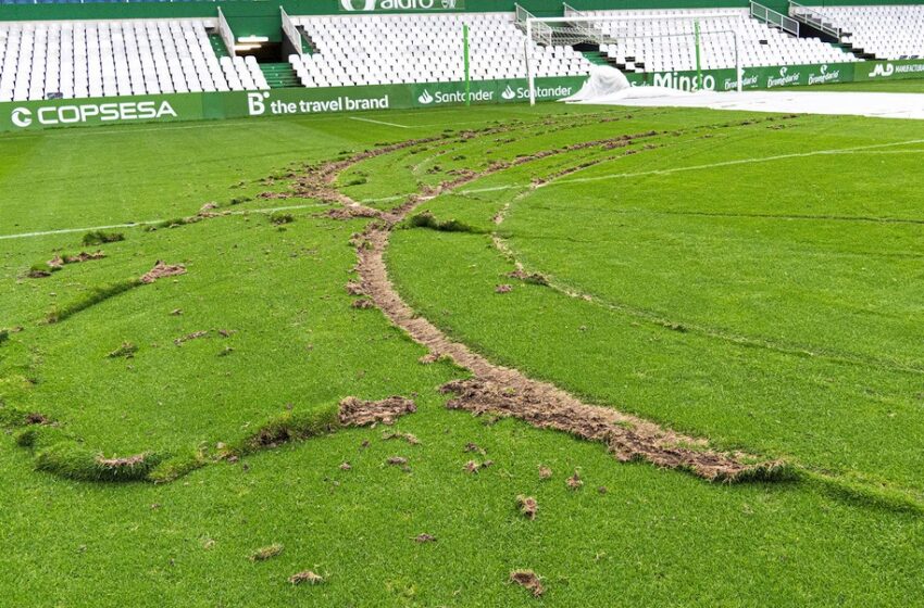 El Racing denuncia un acto vandálico en el césped de Los Campos de Sport