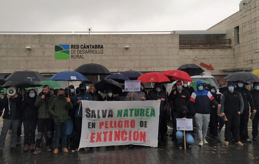 La plantilla de los centros de interpretación lleva su protesta a la Red Cántabra de Desarrollo Rural tras sentirse 'abandonados' por su directiva