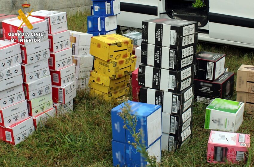La Guardia Civil detiene a los presuntos autores del butrón en una empresa de Ramales y recupera miles de euros en bebidas