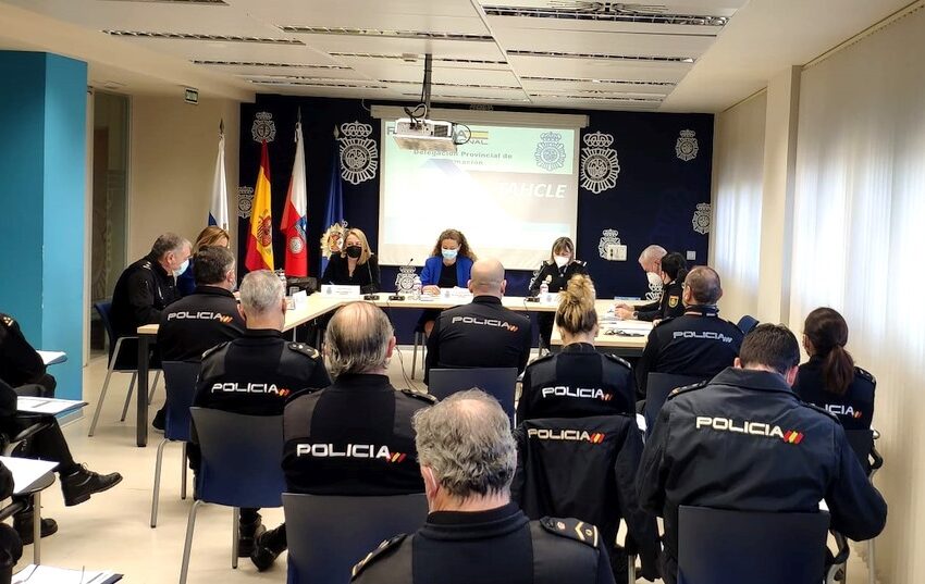  La Policía Nacional en Cantabria se forma en la lucha contra los delitos de odio