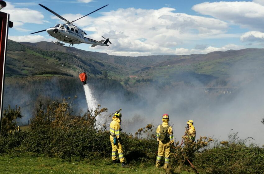 Cantabria sufre ocho incendios forestales provocados en las últimas 24 horas