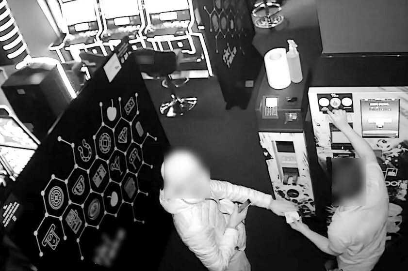 La Guardia Civil esclarece más de 50 cargos bancarios fraudulentos, por casi 15.000 euros, realizados en salones de juegos y estancos