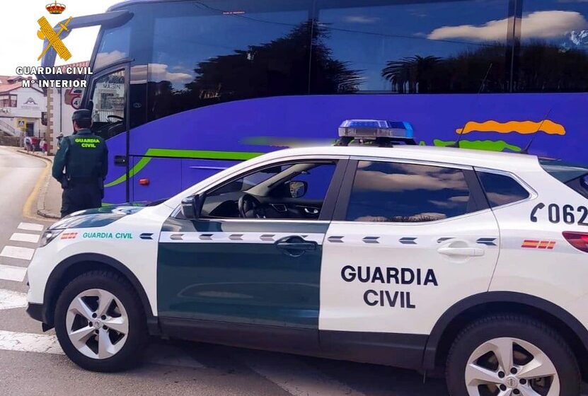 La Guardia Civil realiza una operación contra el tráfico de drogas en el entorno educativo de Cabezón de la Sal