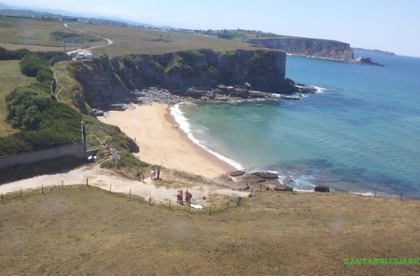 Localizado el cuerpo de un hombre en la playa de Arnillas (Galizano)