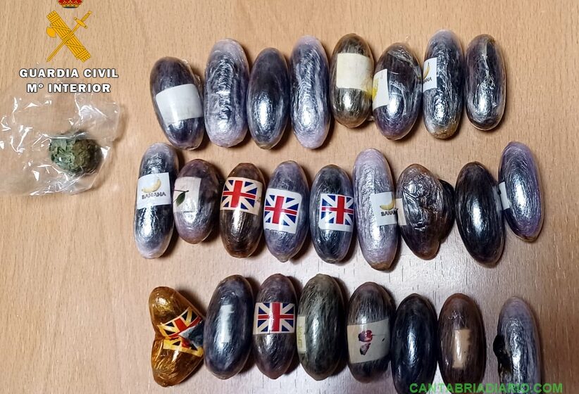 Pillado por la Guardia Civil con 25 bellotas de hachís