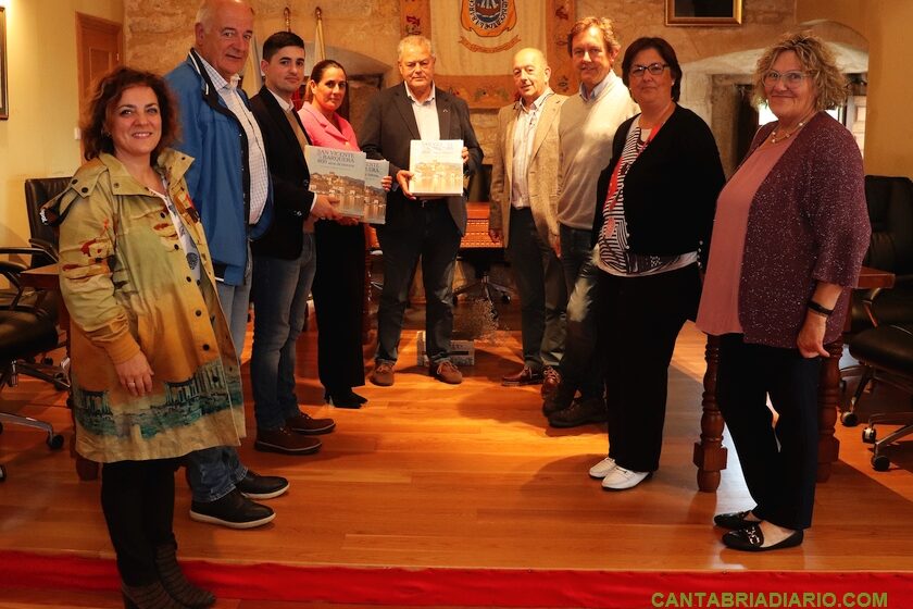  El presidente del Parlamento de Cantabria visita San Vicente de la Barquera