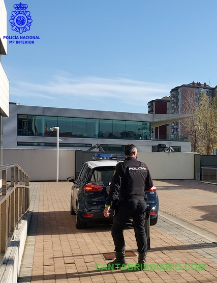 La Policía Nacional detiene en Santander a un hombre con una Orden Internacional de Detención en vigor