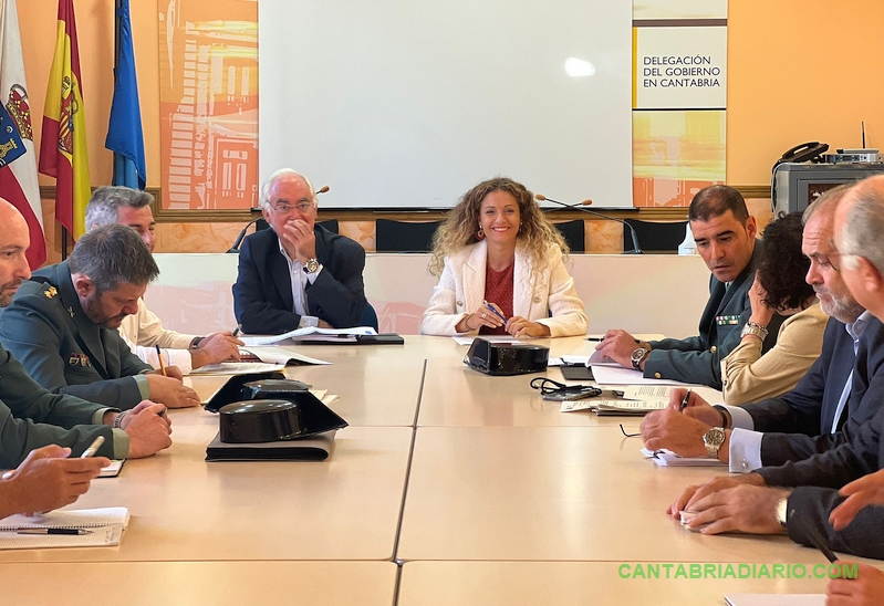  Cantabria dispondrá de 46 quitanieves y 16.110 toneladas de fundentes para mantener limpias las carreteras durante los temporales de nieve