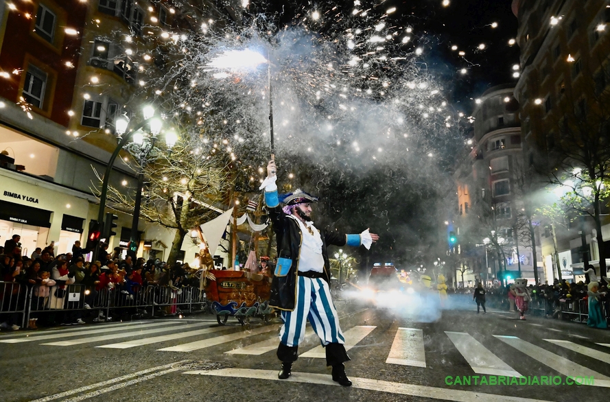 Los Reyes Magos inundan Cantabria de ilusión - En la imagen la Cabalgata de Santander
