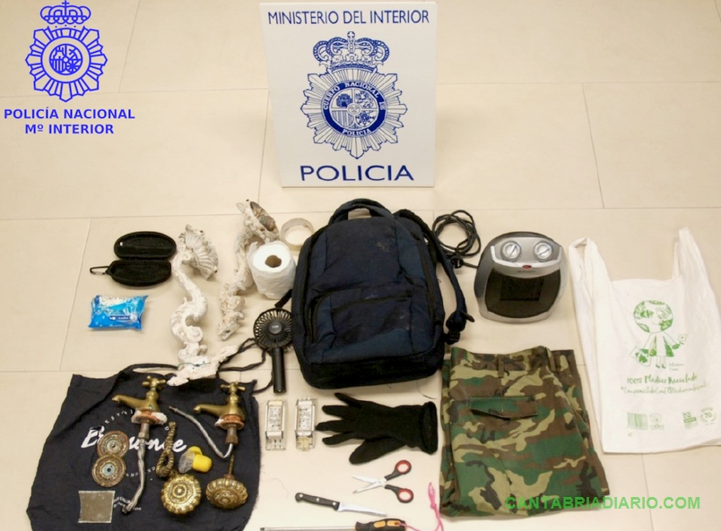 Detenido un hombre por dos delitos de robo con fuerza en un vehículo y en una vivienda