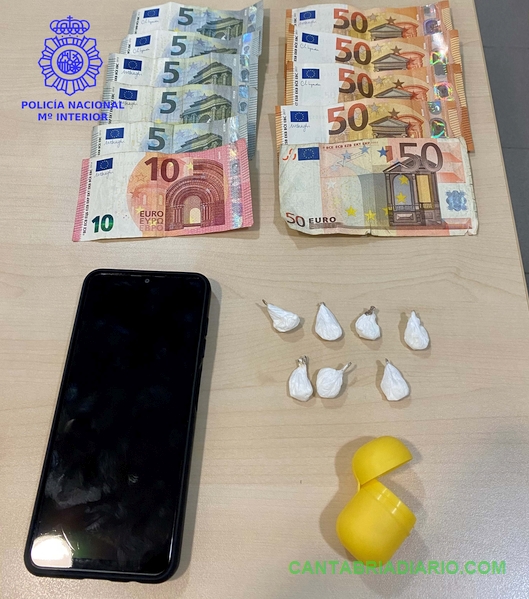 La Policía Nacional detiene a un varón por un delito contra la salud pública