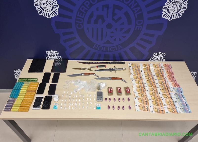 Dos jóvenes detenidos por la venta y distribución de droga en Santander