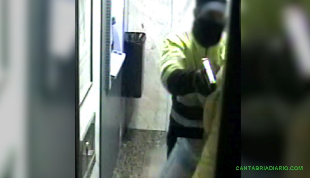 Desarticulada una banda momentos antes de atracar una sucursal bancaria en Somo
