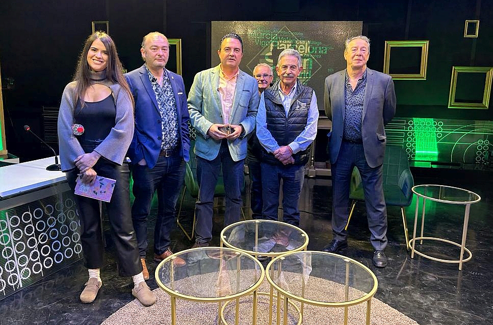 De izquierda a derecha Laura Ruiz, David Laguillo, Gustavo Monterrubio, José María Díaz González (IA), Miguel Ángel Revilla y Jesús Serrera