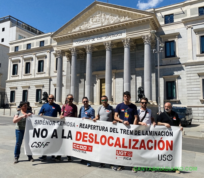 Tras el encuentro de los sindicatos con grupos parlamentarios en el
Congreso de los Diputados, el Gobierno de Cantabria ha citado al Comité de
Empresa a una reunión este jueves, 11 de mayo, a las 11.00 horas