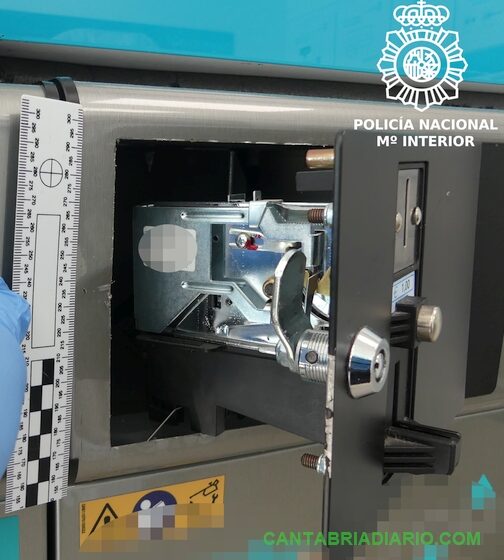 Detenida una mujer por robo con fuerza en una lavandería