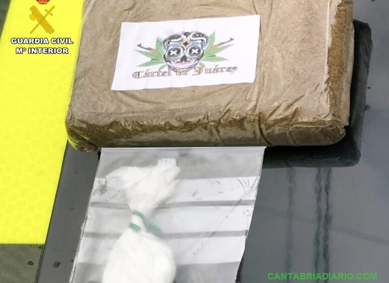 Detenido por la Guardia Civil con hachís y cocaína, tras ser observado realizando una conducción irregular