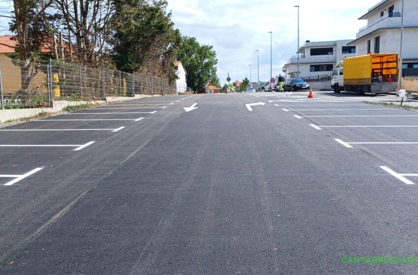  Finalizado el nuevo aparcamiento junto al colegio Manuel Cacicedo de San Román