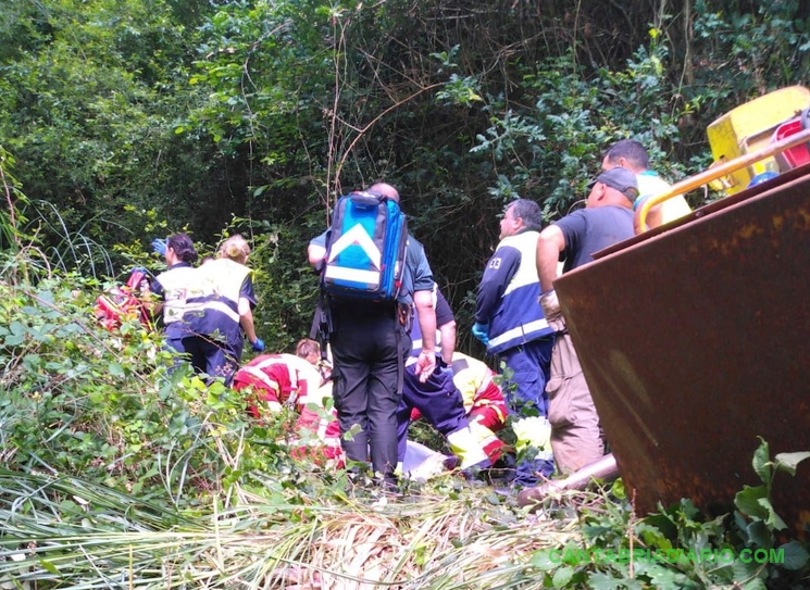  Herido grave un varón tras volcar la excavadora que conducía en Meruelo