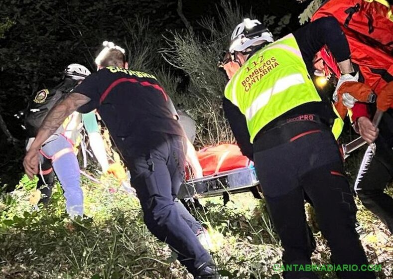  Rescatada una senderista extraviada anoche en la ruta que une Pembes y Mogrovejo