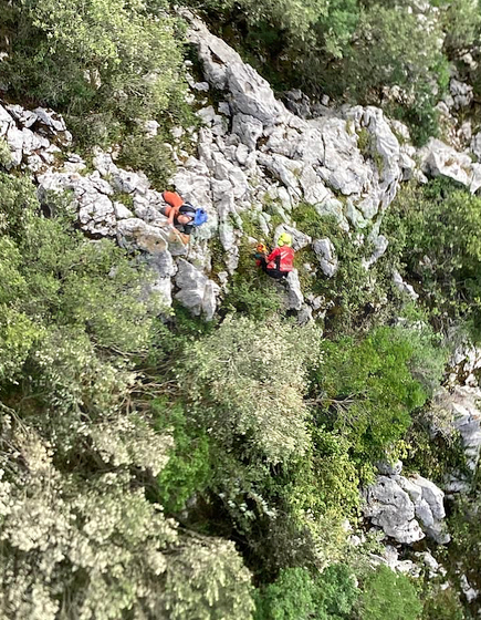  Rescatado un senderista que se había enriscado en el monte Llusa (Hazas de Cesto)
