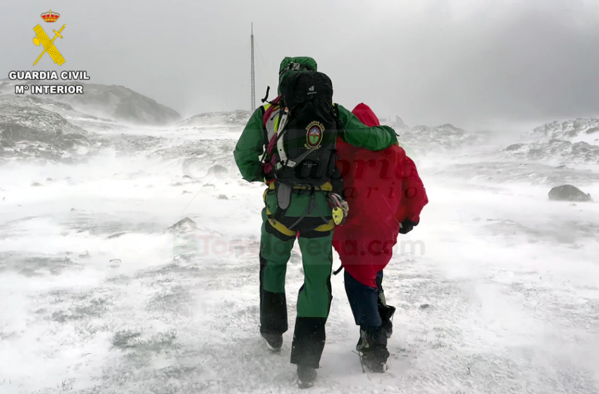 La Guardia Civil rescata a dos personas en Picos de Europa en mitad de un temporal de nieve y fuerte ventisca