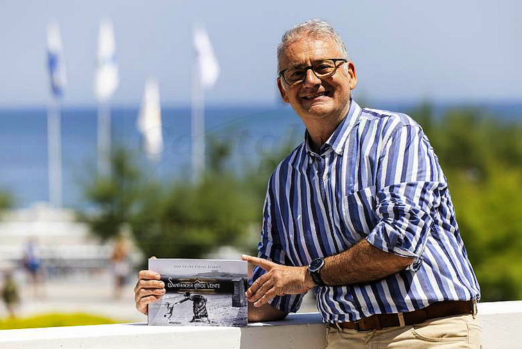 Juan Carlos Flores-Gispert fotografiado por Juanjo Santamaría