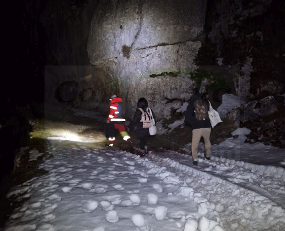  Rescatado un matrimonio que se quedó atrapado por la nieve